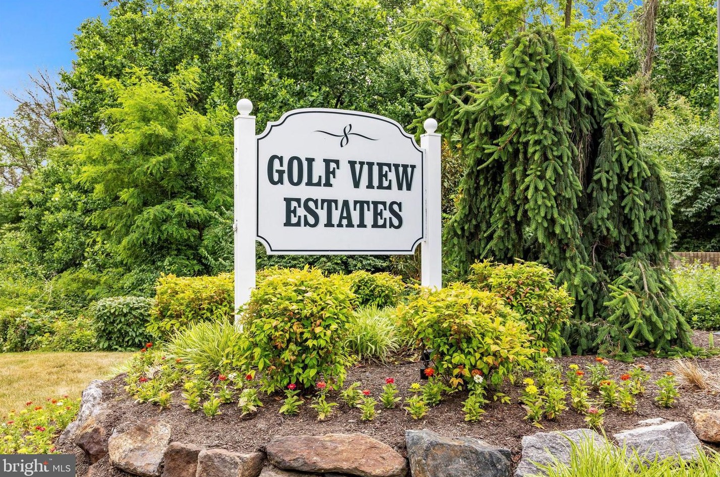 1564 Nicklaus Dr, Coal Township, PA 19064