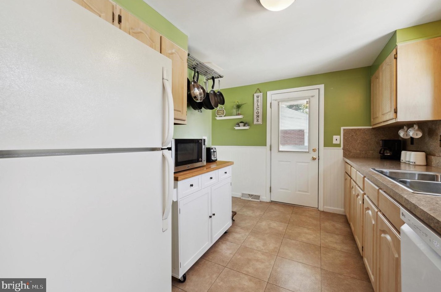 2160 Lee Ln, Chester PA 19014-2288 exterior