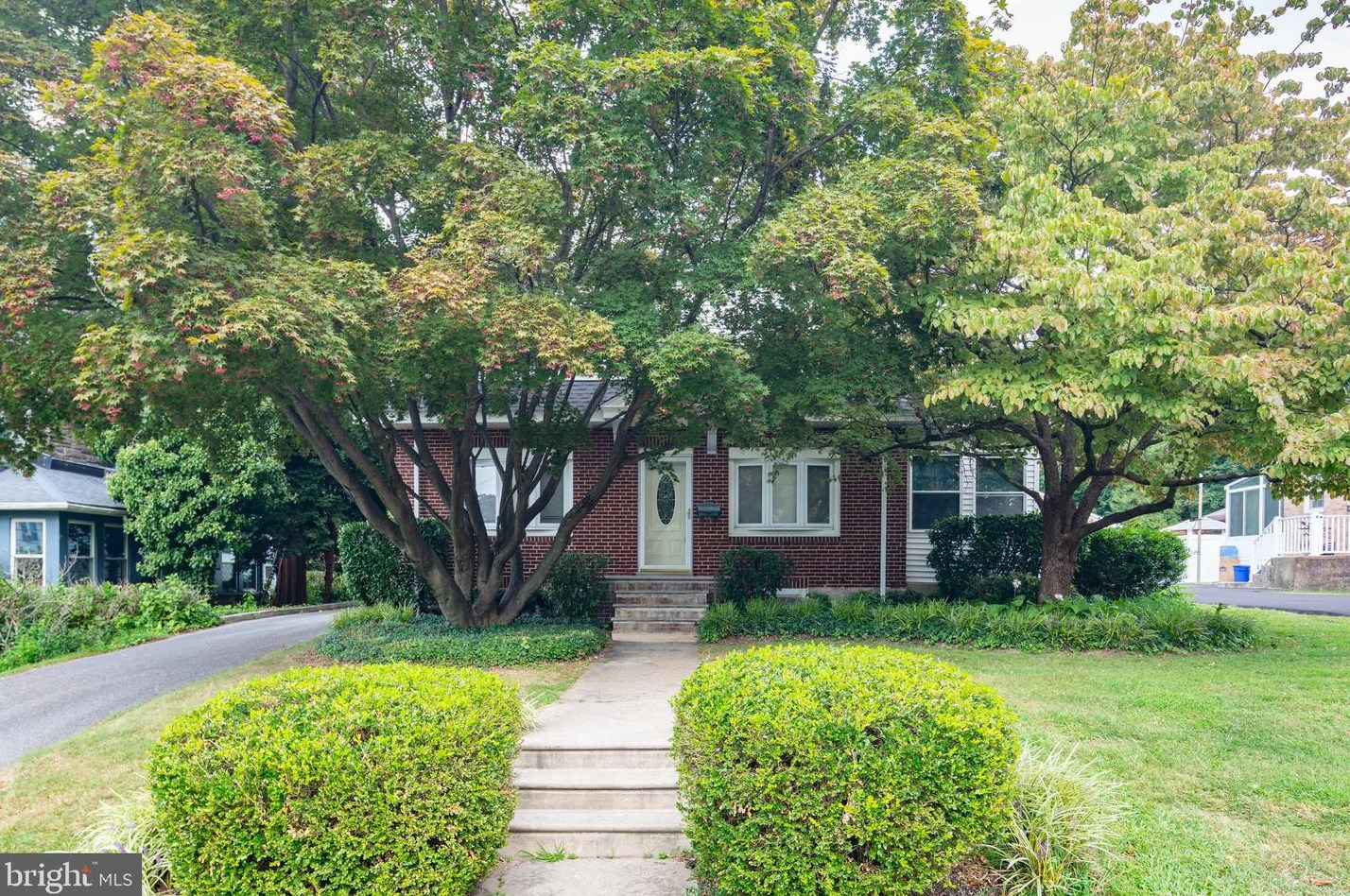 701 Shadeland Ave, Oakview, PA 19026