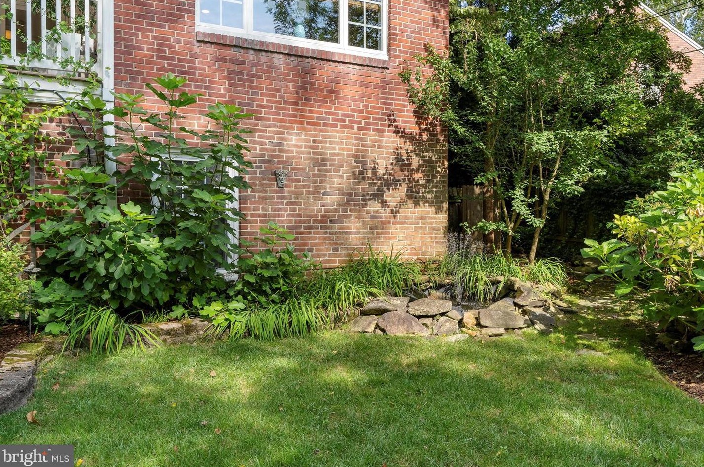 702 Powder Ml Ln, Penn Wynne PA 19096-4036 exterior