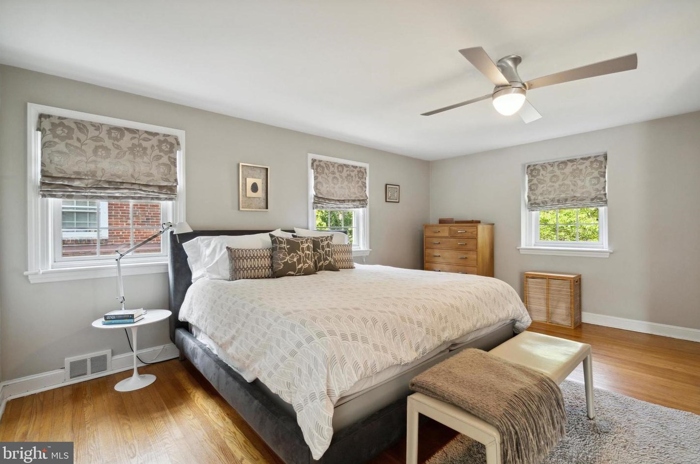 702 Powder Ml Ln, Penn Wynne PA 19096-4036 exterior