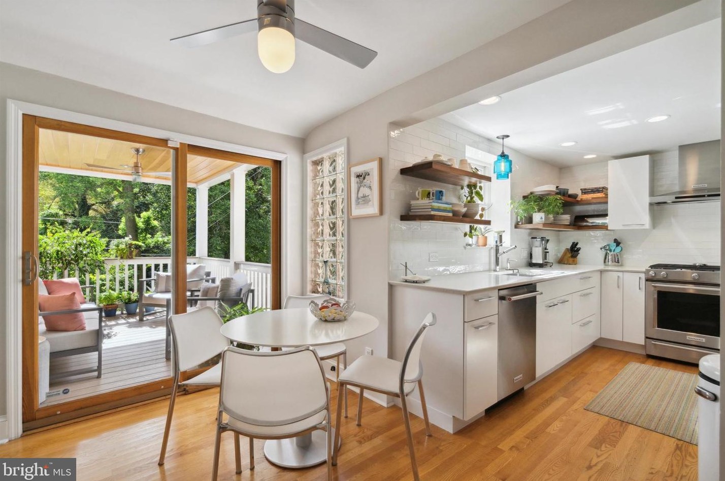 702 Powder Ml Ln, Penn Wynne PA 19096-4036 exterior