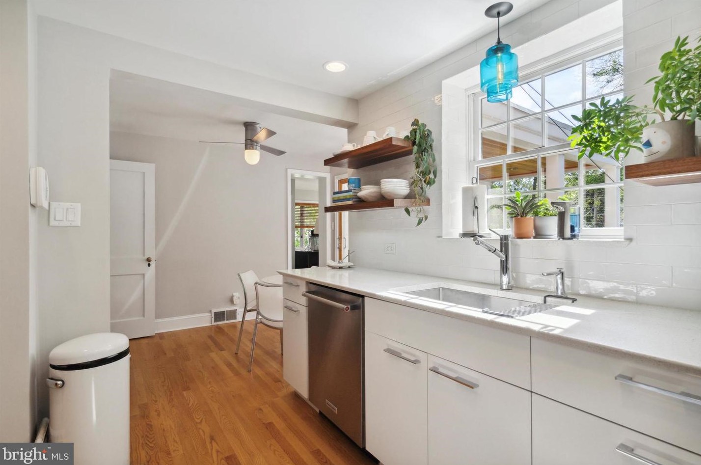 702 Powder Ml Ln, Penn Wynne PA 19096-4036 exterior