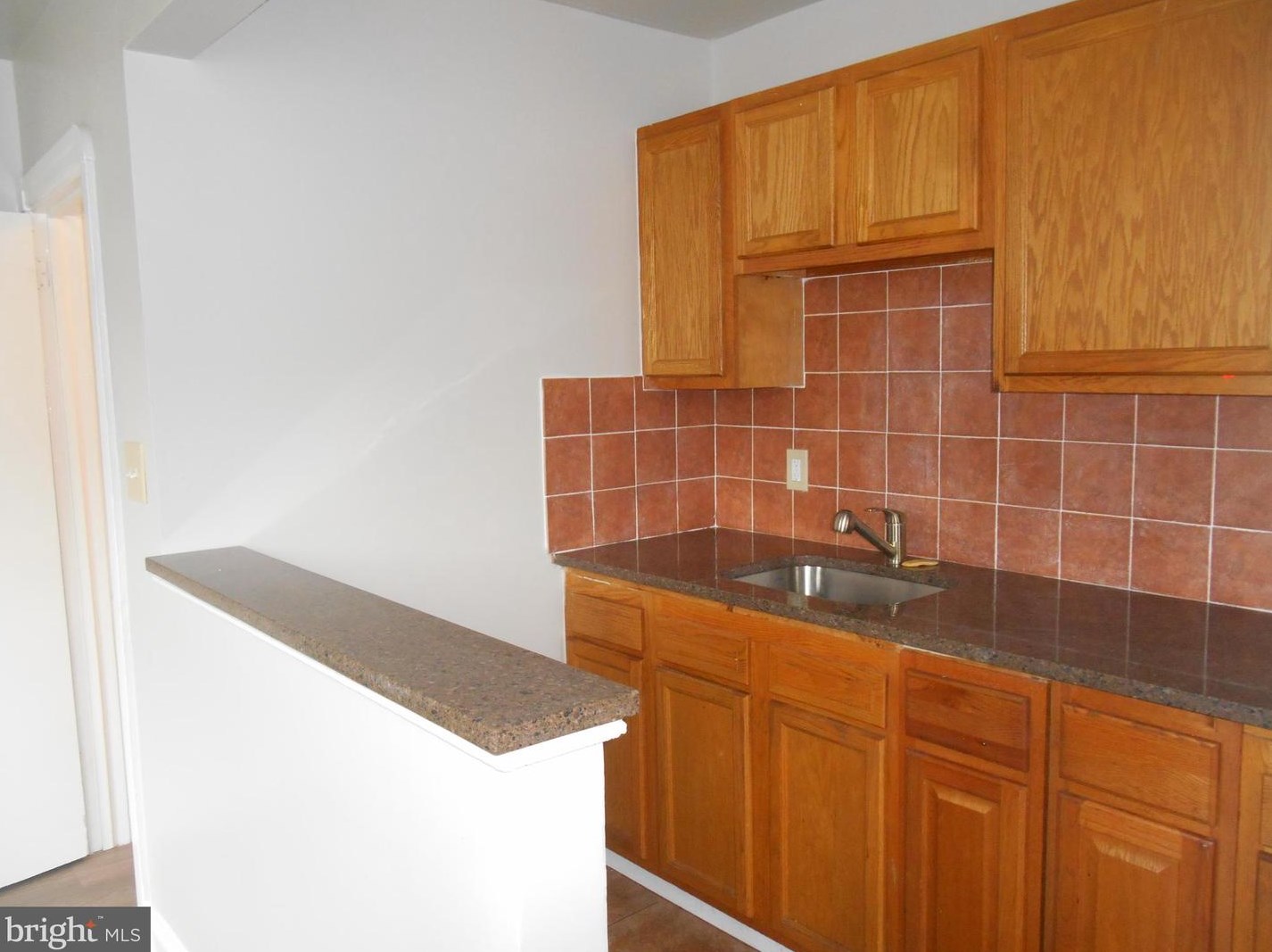 561 Littlecroft Rd, Upper Darby PA 19082-5226 exterior