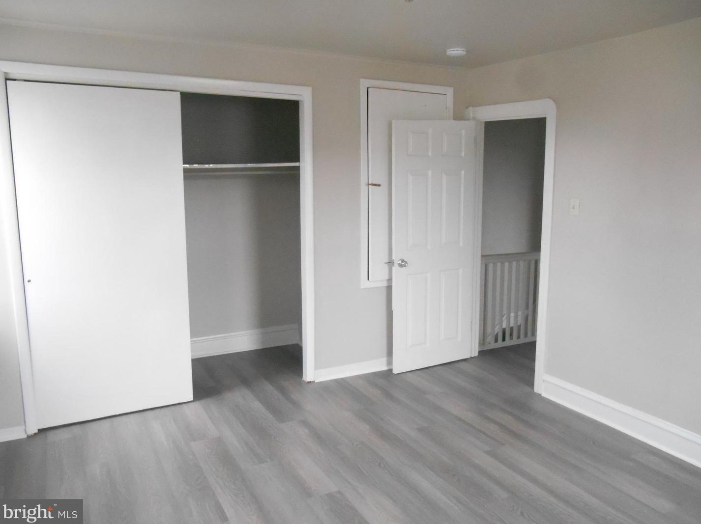 561 Littlecroft Rd, Upper Darby PA 19082-5226 exterior