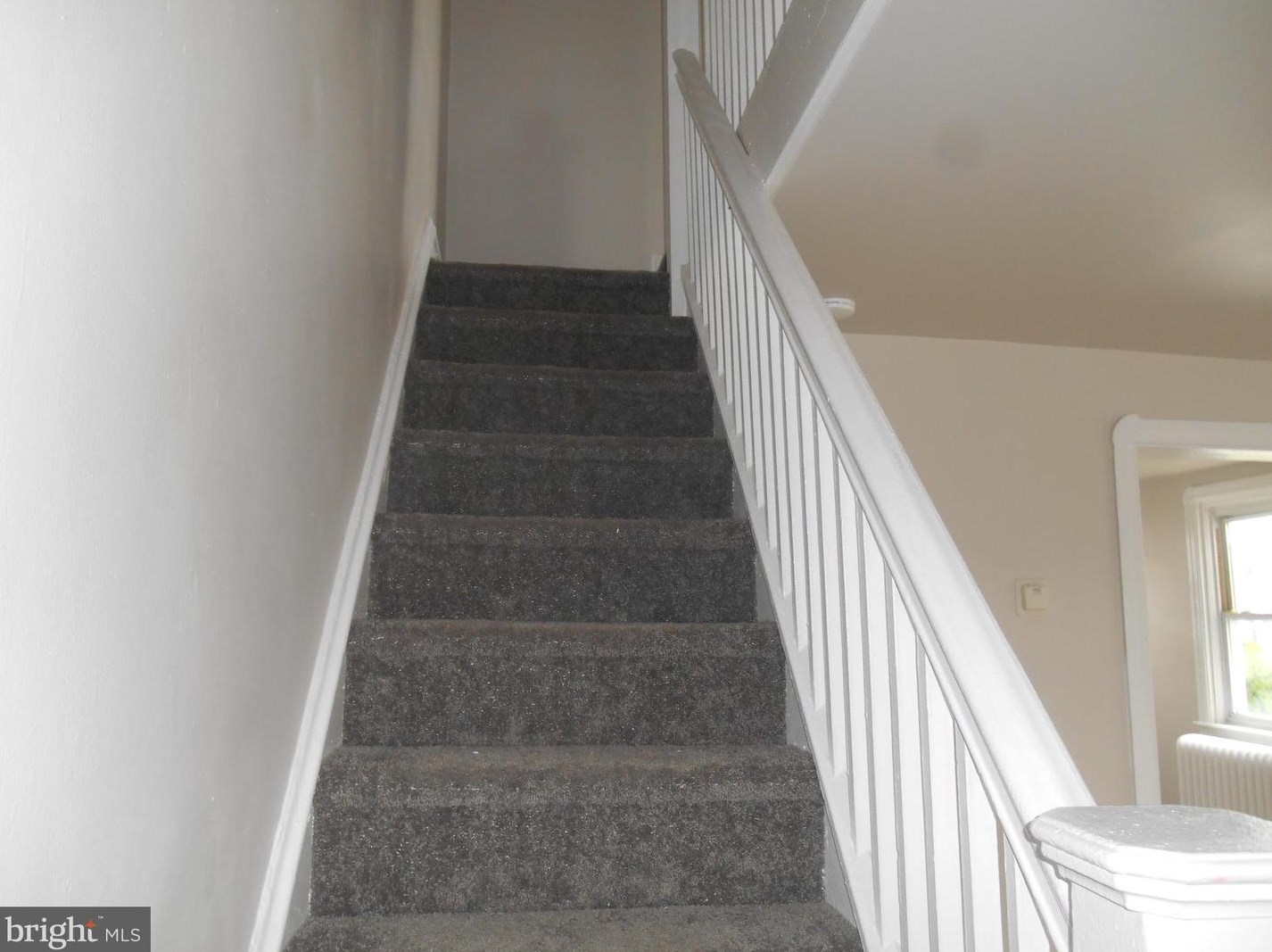 561 Littlecroft Rd, Upper Darby PA 19082-5226 exterior