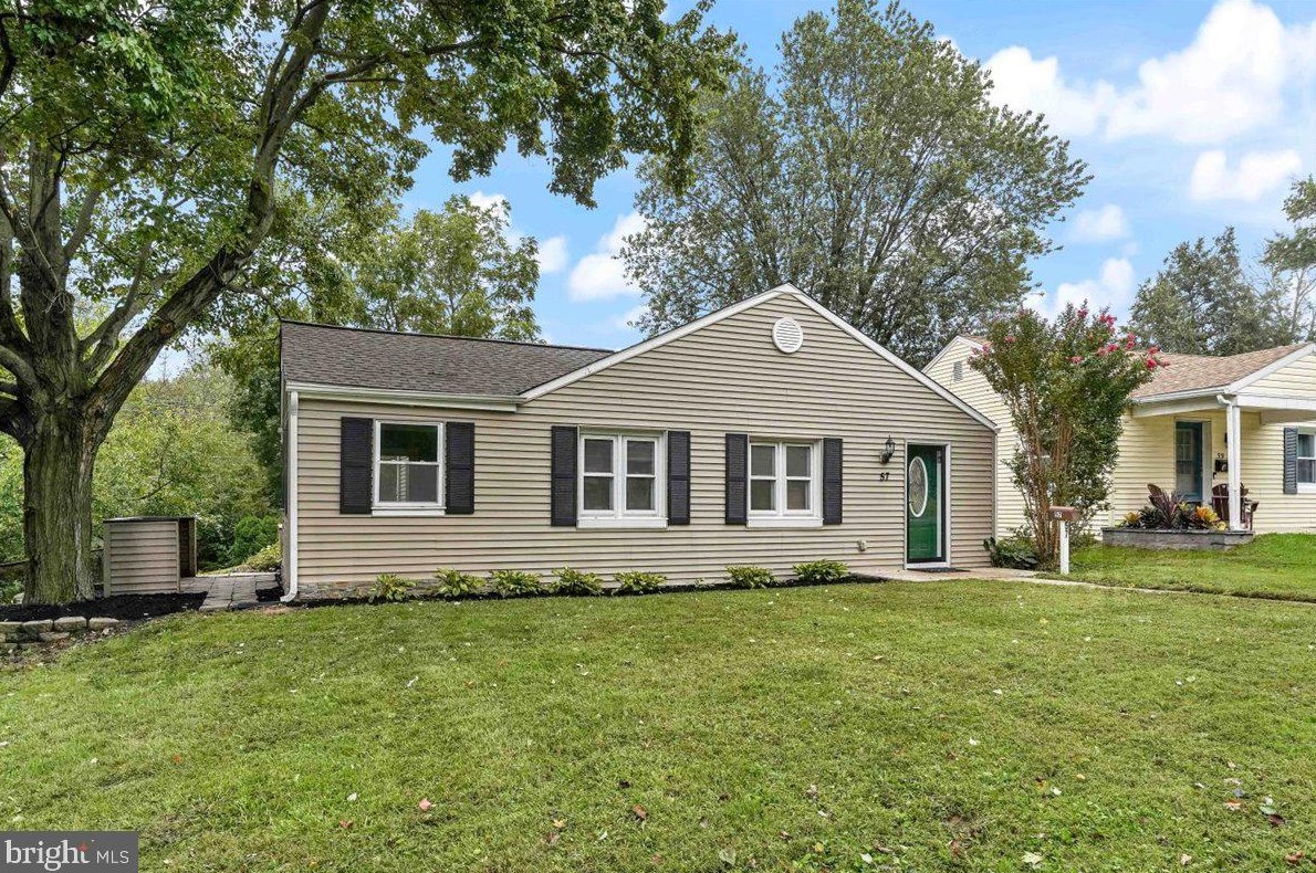 57 Florence Ave, Chester, PA 19014-2101