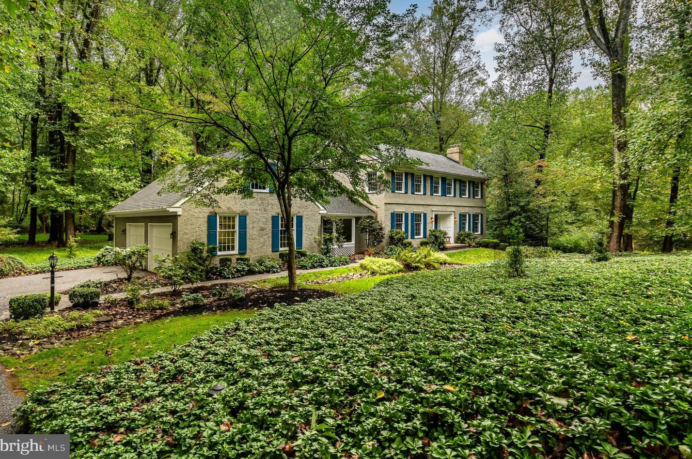 2 Ardmoor Ln, Chadds Ford, PA 19317
