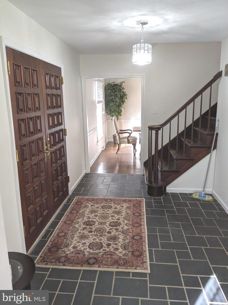 611 Andover Rd, Newtown Square, PA 19073