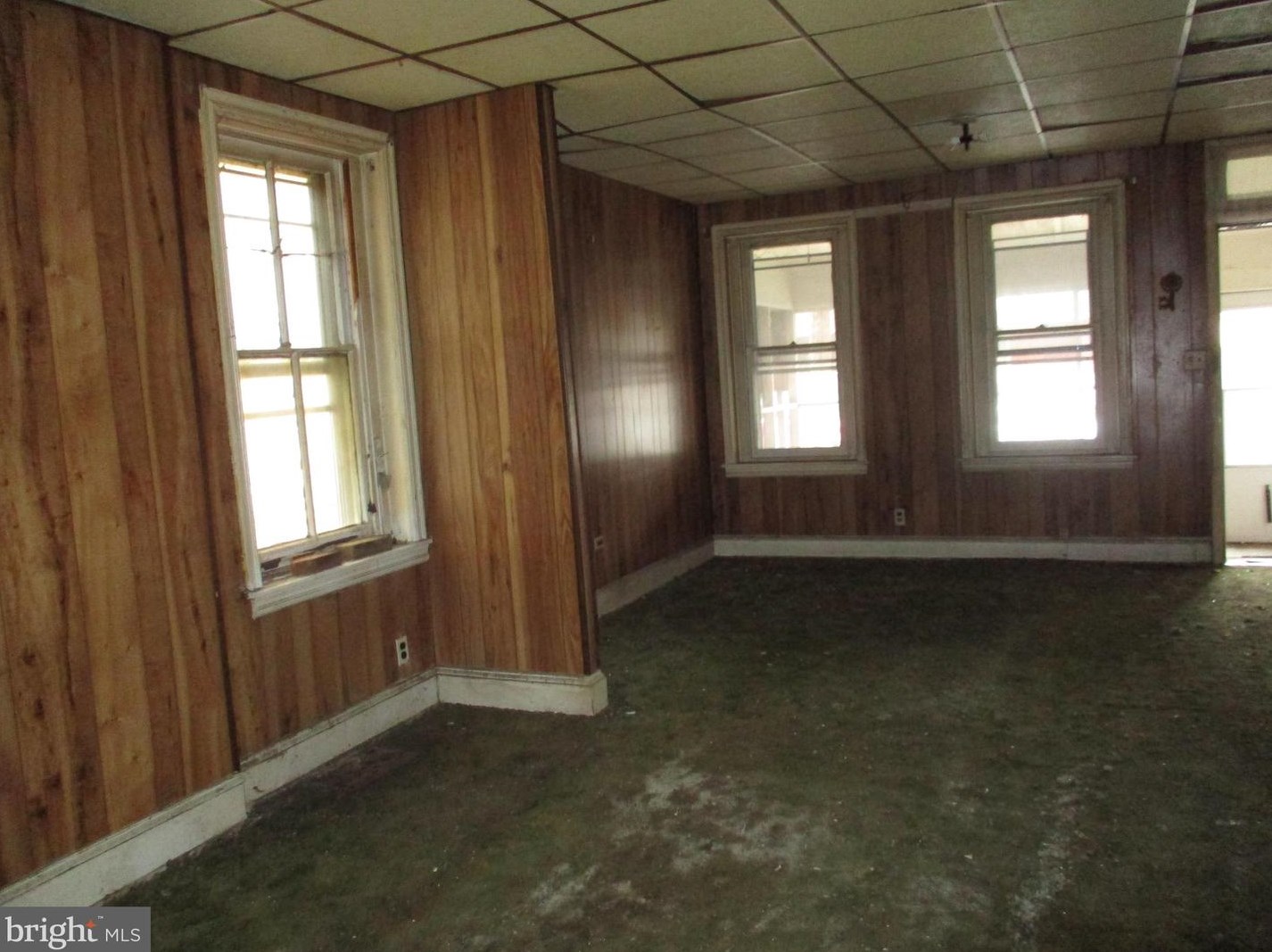 1144 Walnut St, Chester PA  19013-6135 exterior