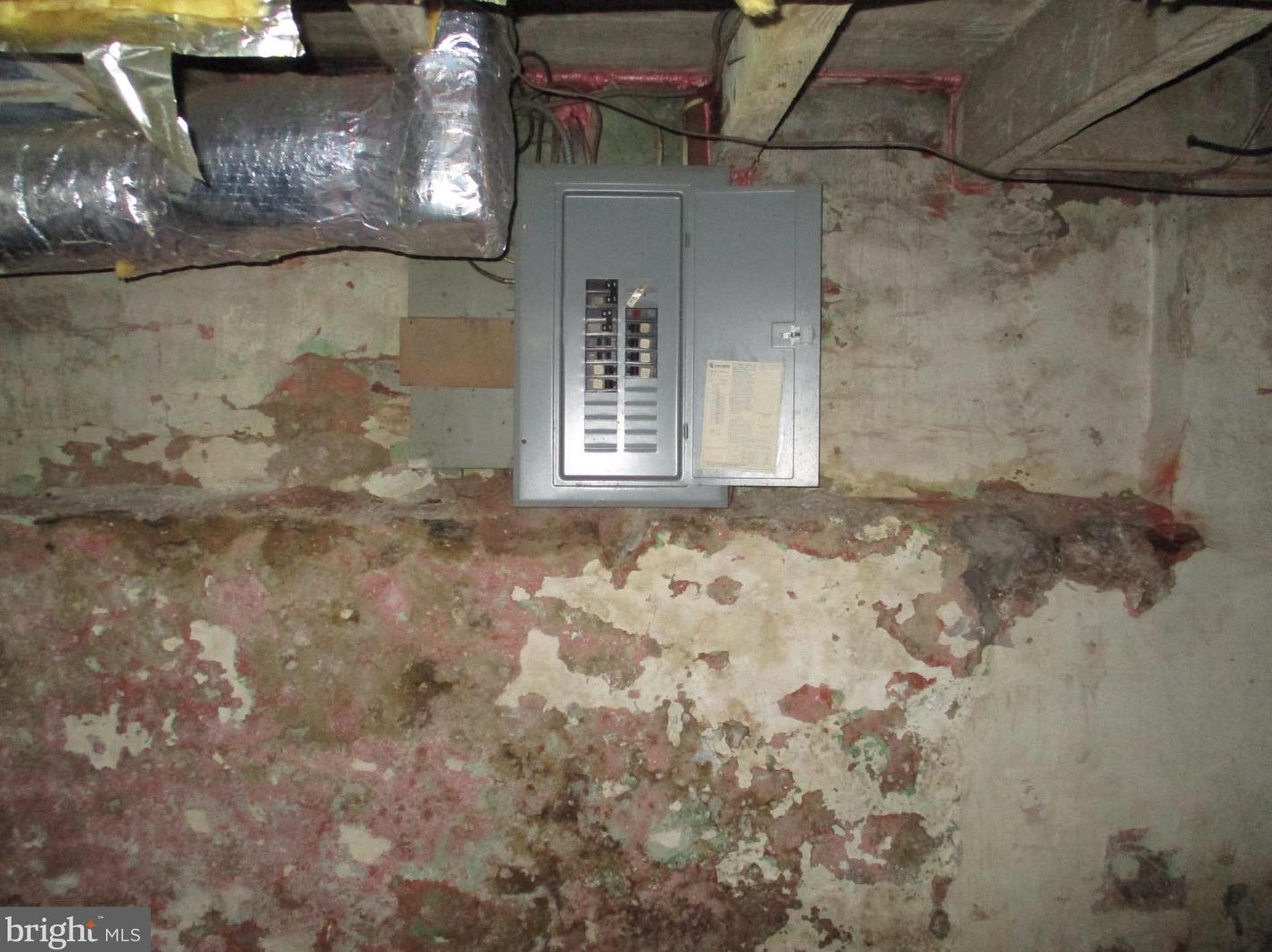 1144 Walnut St, Chester PA 19013-6135 exterior