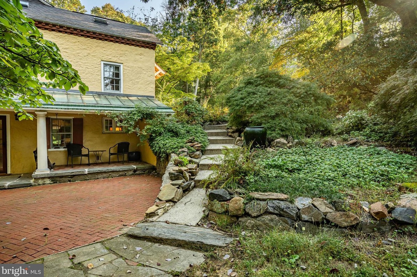 476 Valleybrook Rd, Media, PA 19063
