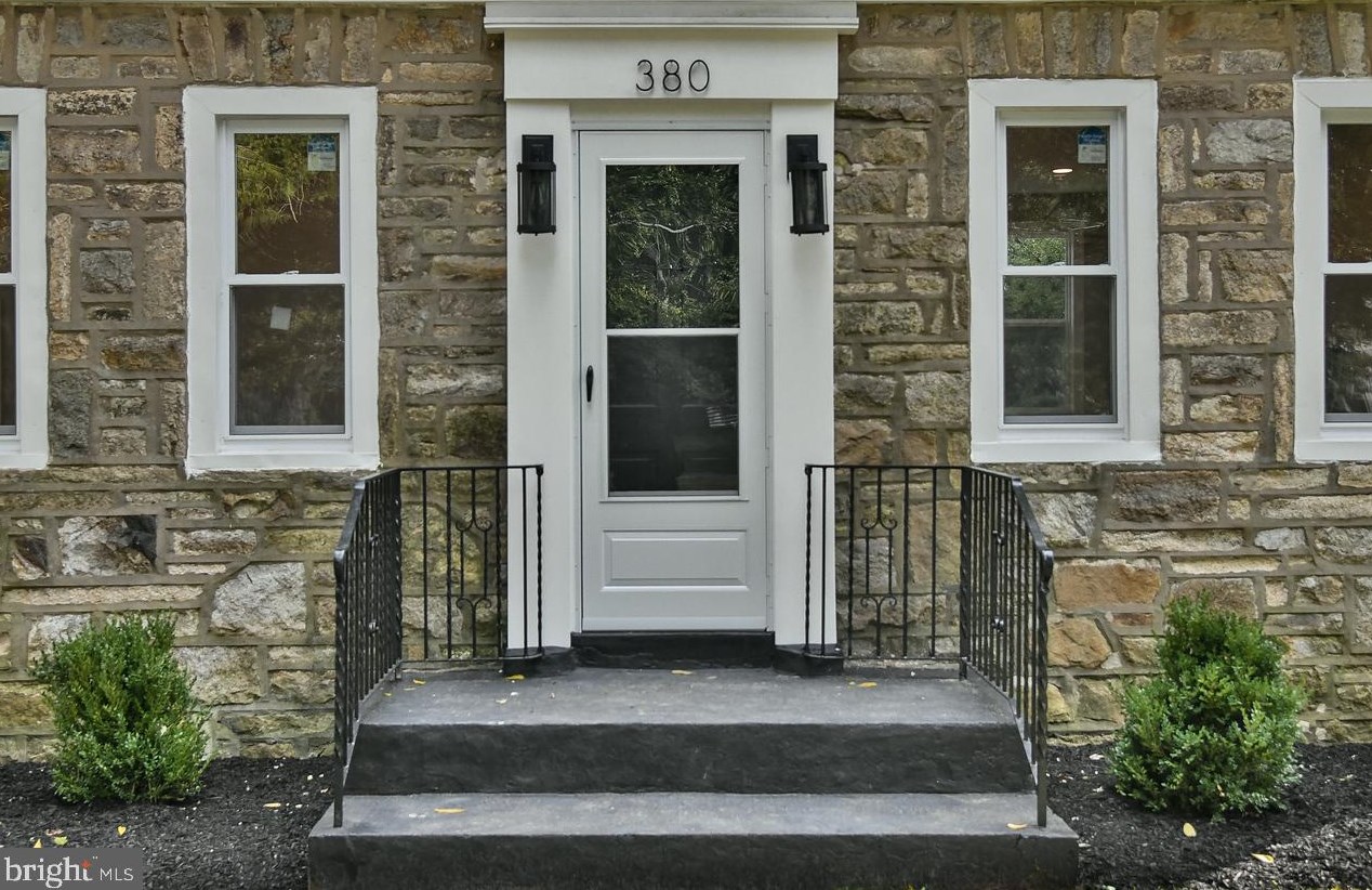 380 Ivy Mills Rd, Glen Mills, PA 19342