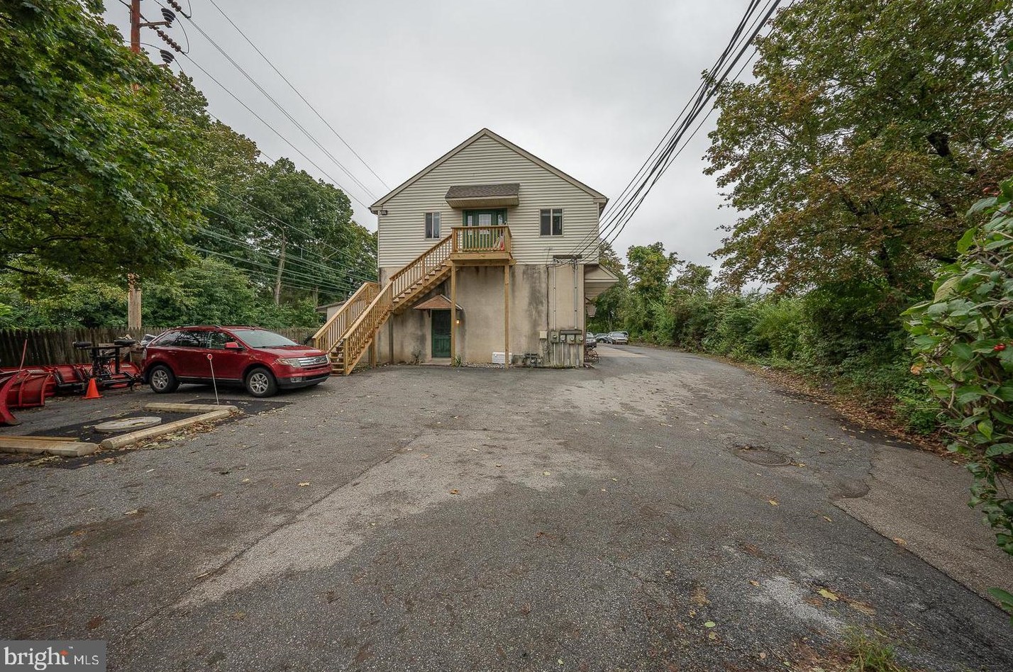 200 Pennsylvania Ave, Wayne, PA 19087