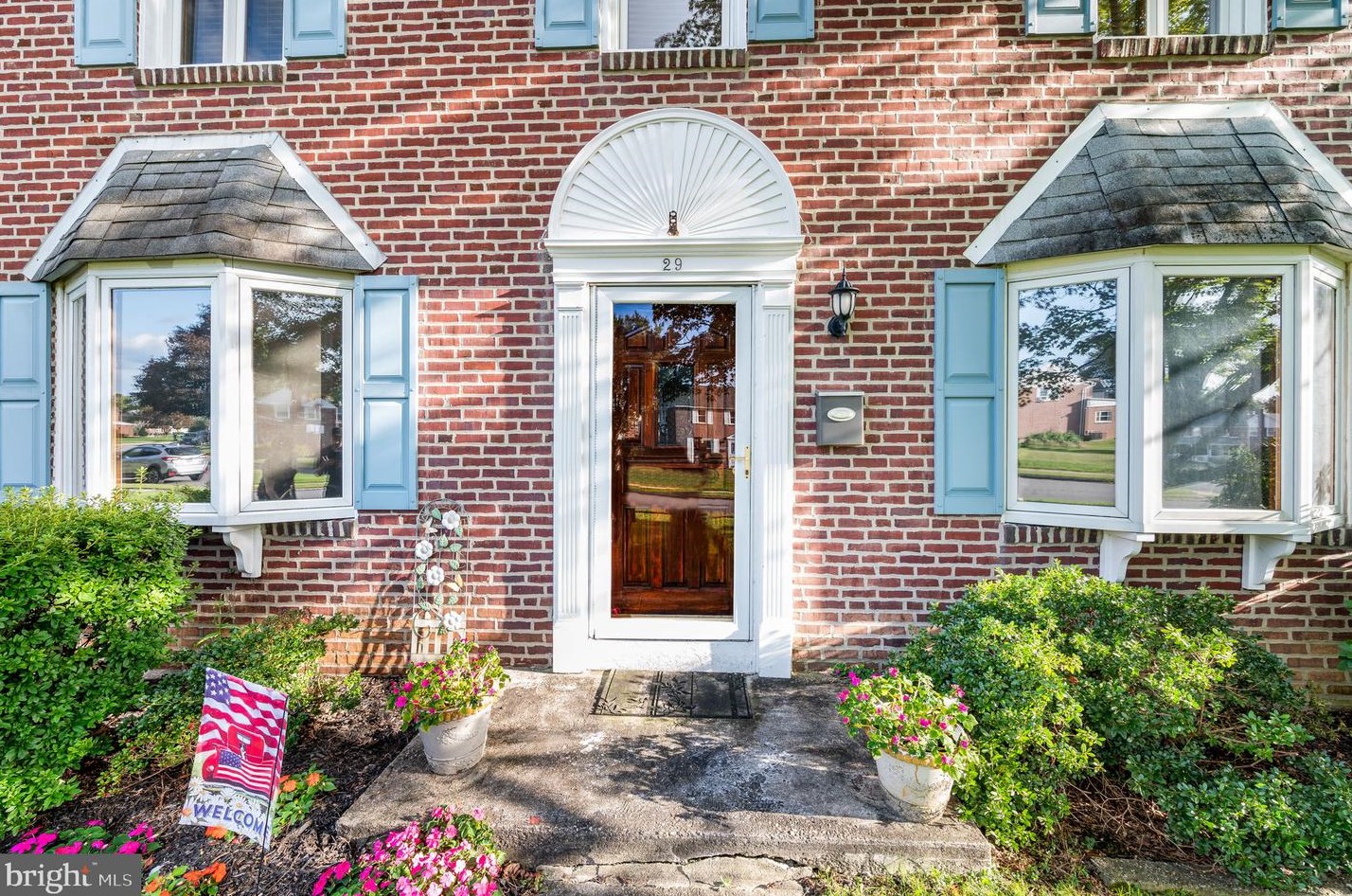 29 Nield Rd, Coal Township, PA 19064