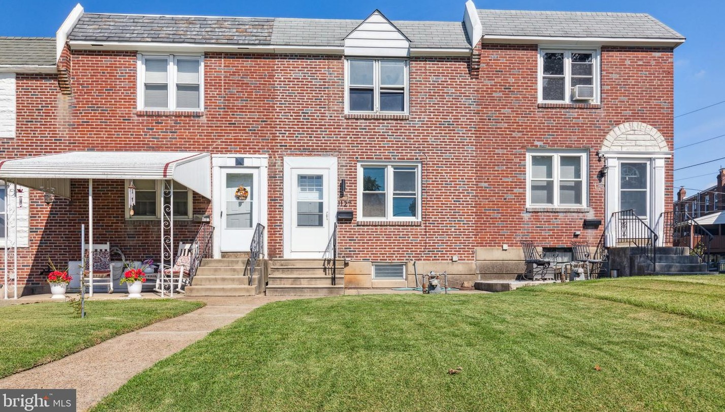 1127 Oakwood Dr, Manor, PA 19036