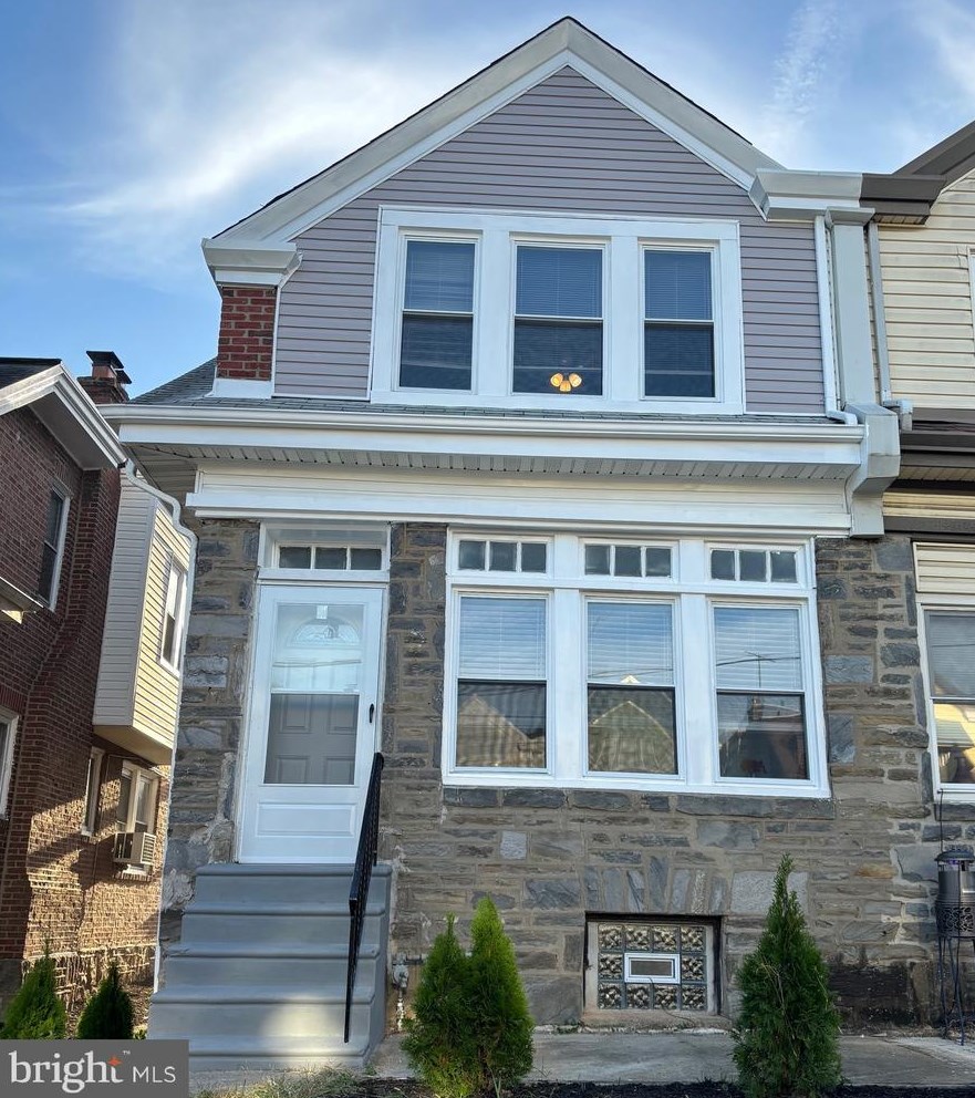 214 High St, Sharon Hill, PA 19079