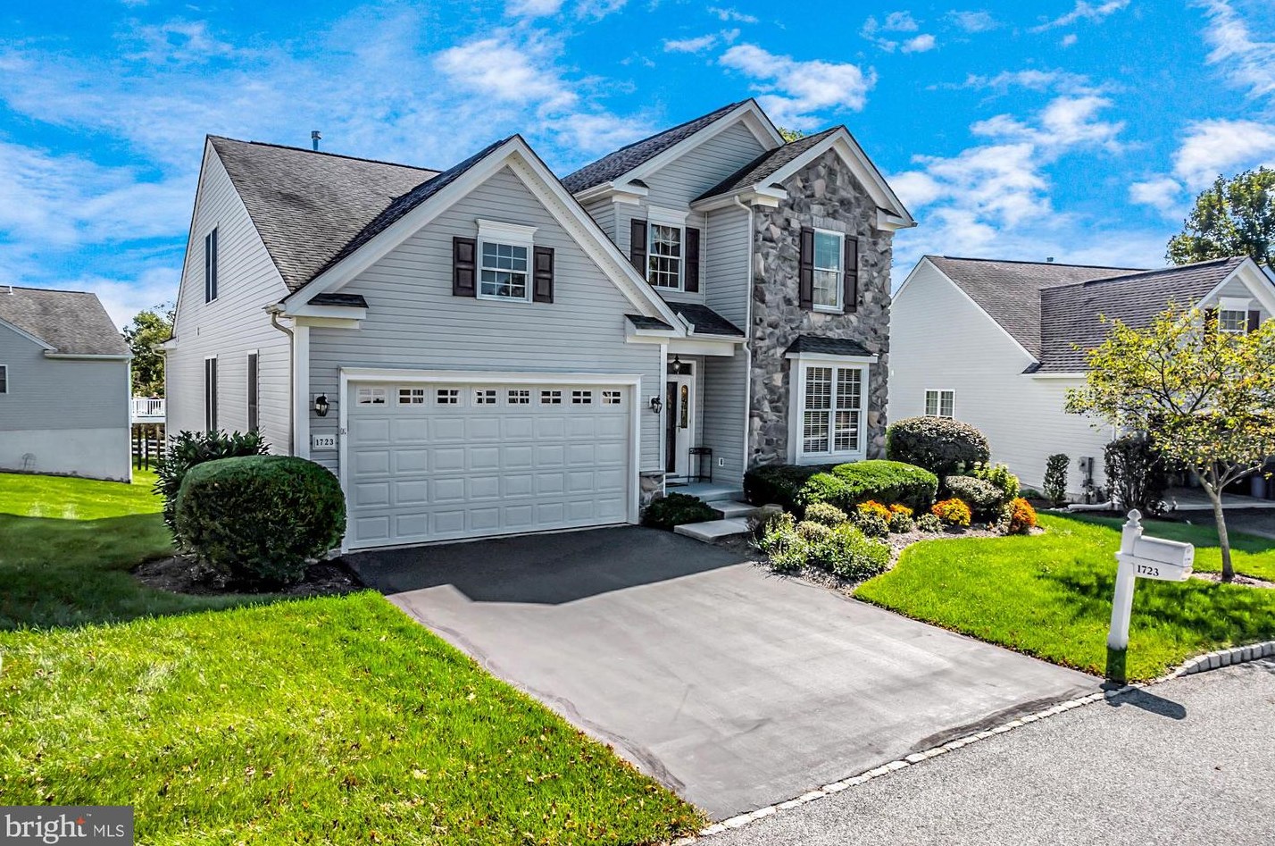 1723 Magnolia Ct, Boothwyn, PA 19060