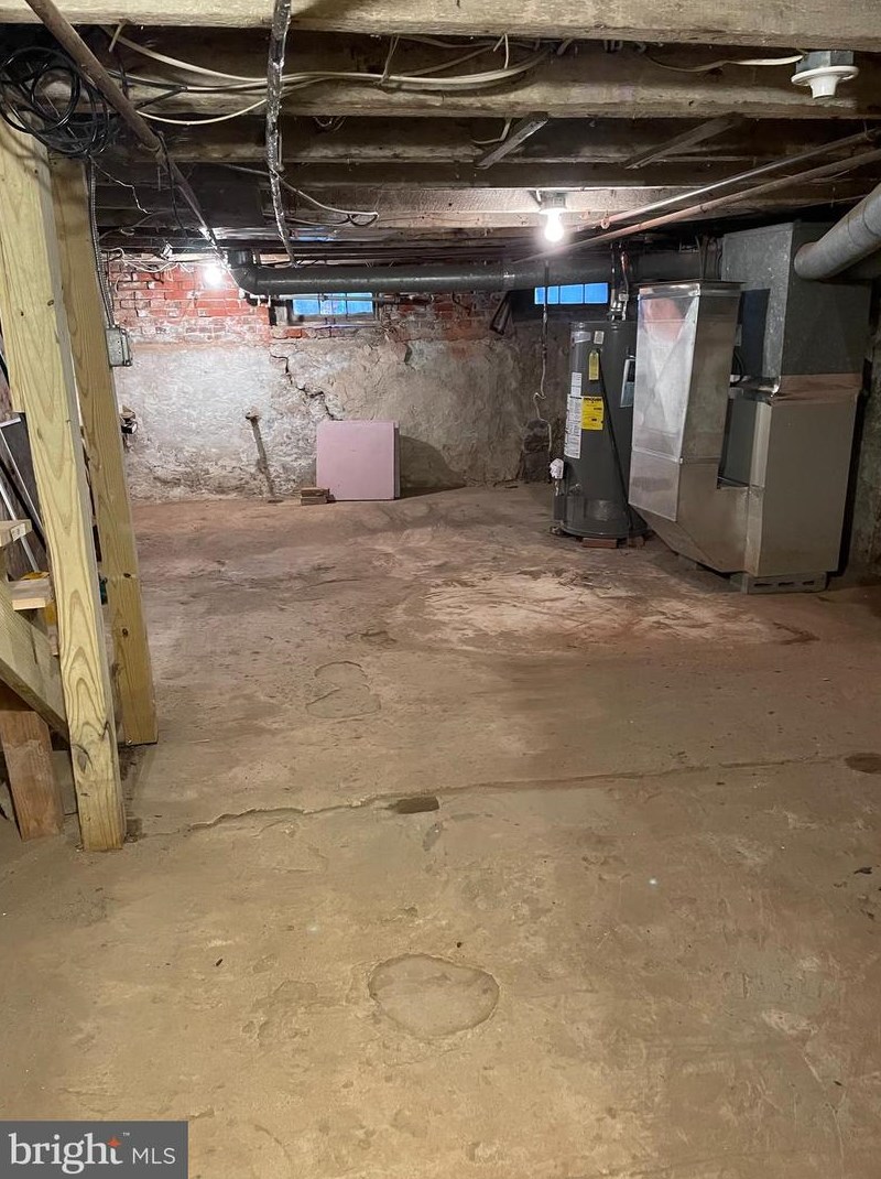 351 Franklin St, Chester PA  19013-4324 exterior