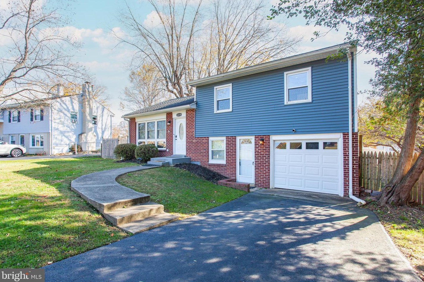 2219 E Helms Manor, Boothwyn, PA 19061