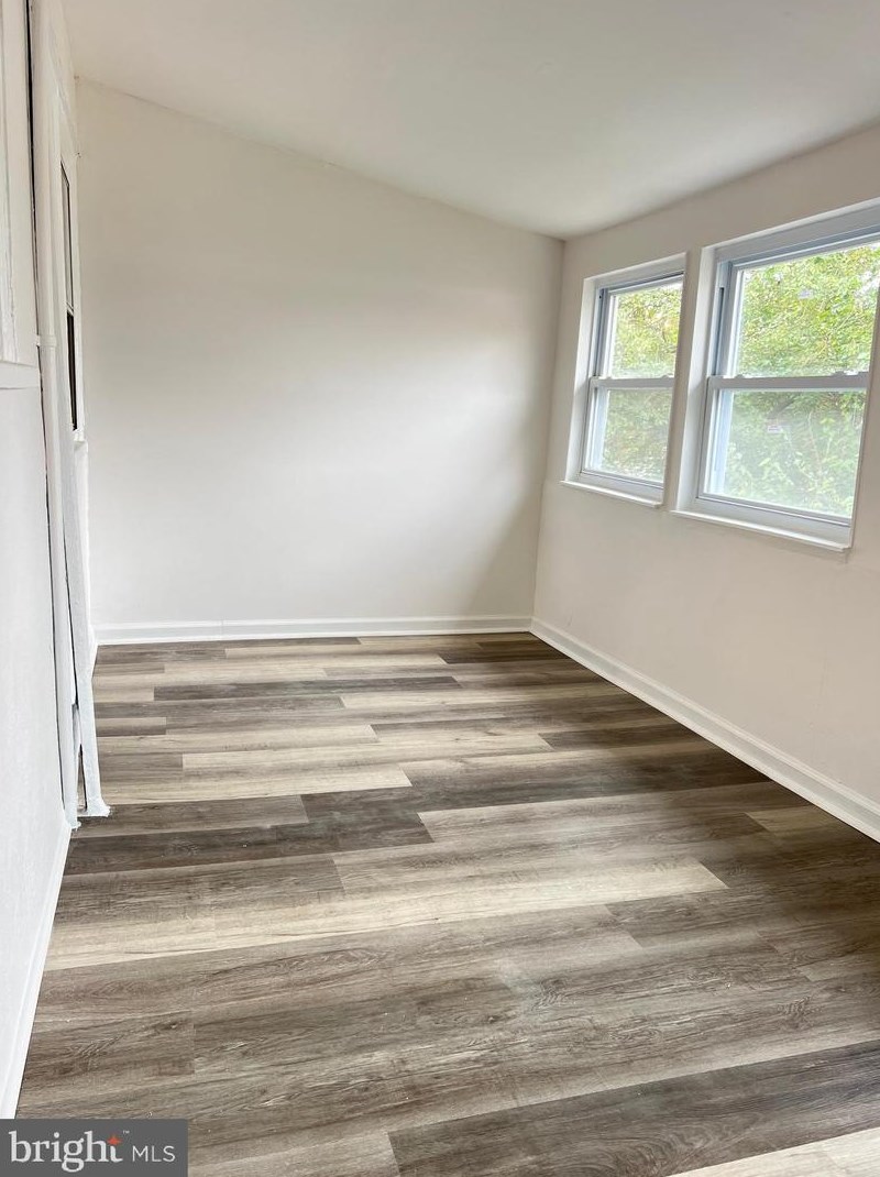 512 Glendale Rd, Upper Darby PA  19082-5019 exterior