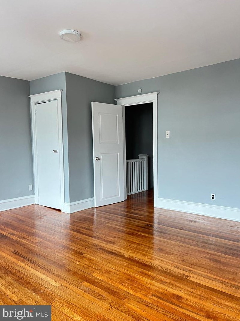 512 Glendale Rd, Upper Darby PA  19082-5019 exterior