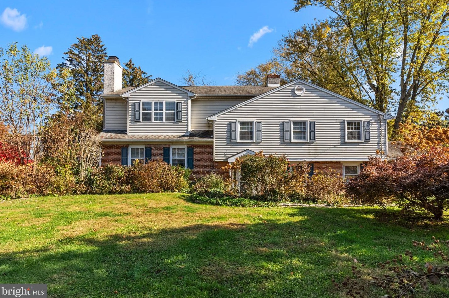 521 Horseshoe Dr, Media, PA 19063