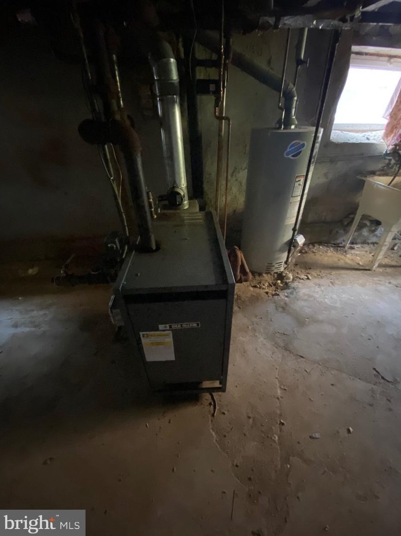 14 College Ave, Upper Darby PA  19082-1605 exterior