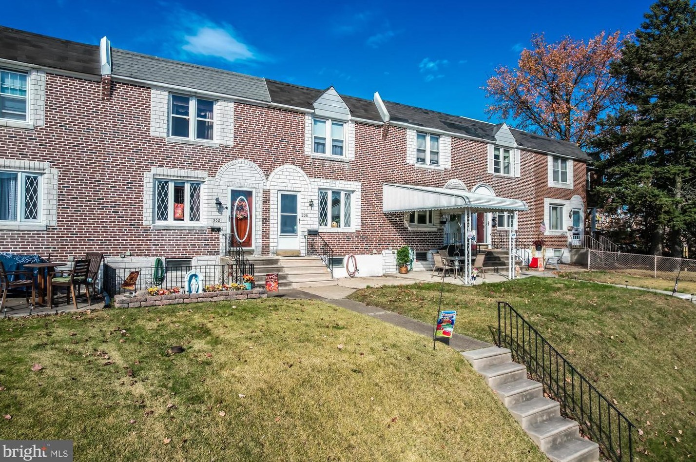 308 Stratford Rd, Manor, PA 19036