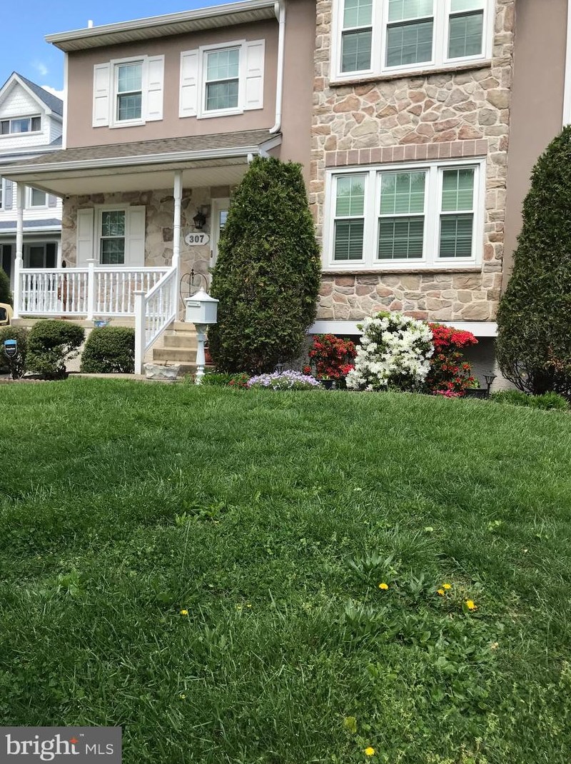 307 Morton Ave, Ridley Park, PA 19078-3405