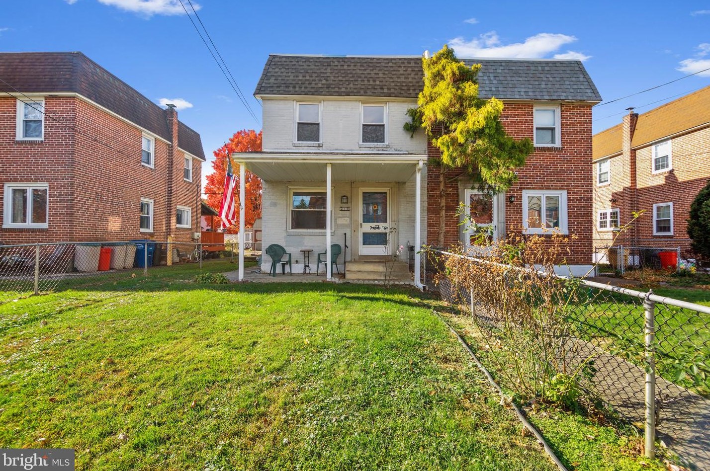 215 W Sylvan Ave, Morton, PA 19070