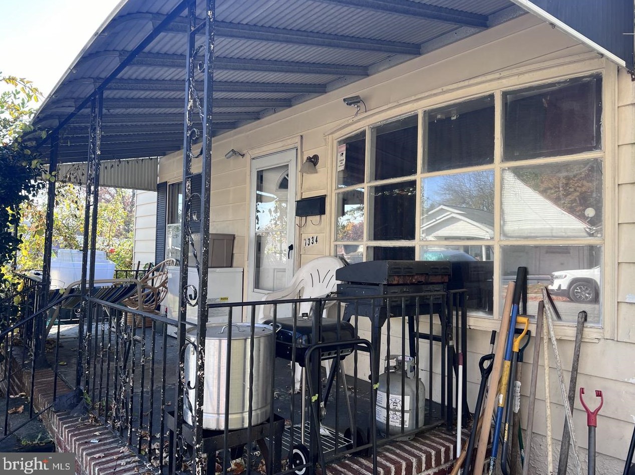 1334 Townsend St, Chester PA  19013-2441 exterior