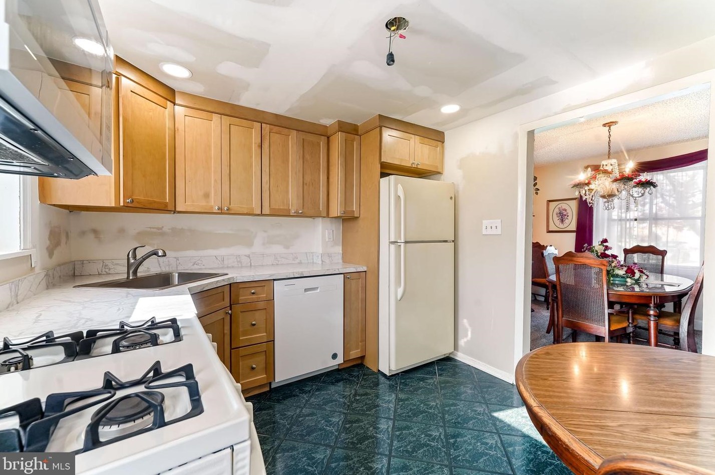 1128 7th Ave, Swarthmore PA  19081-2926 exterior