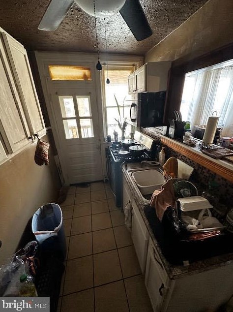 208 Wright Ave, Darby PA  19023-2327 exterior