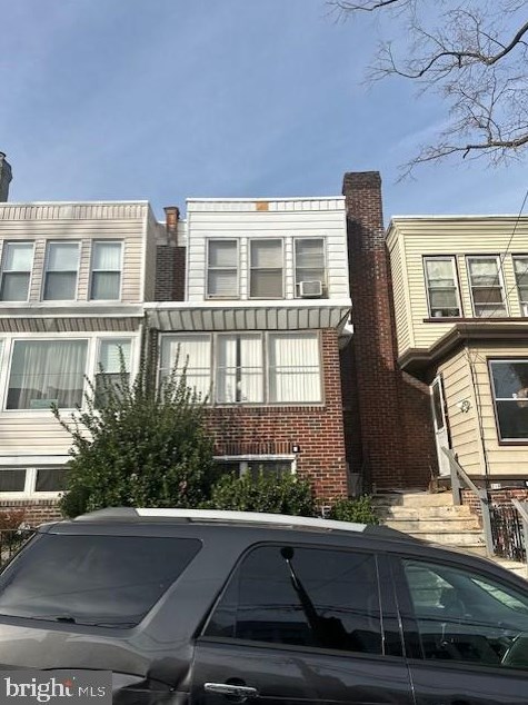 208 Wright Ave, Darby, PA 19023-2327