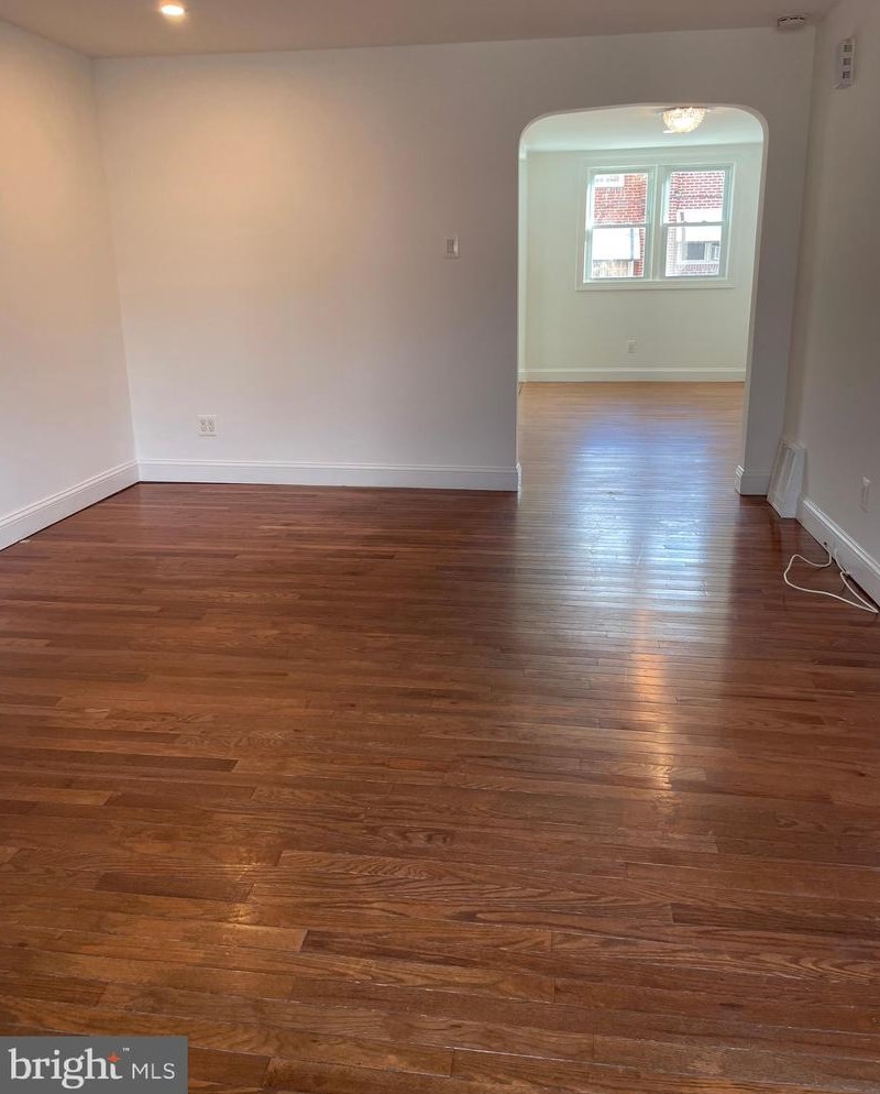 24 Winthrop Rd, Darby, PA 19023-1116