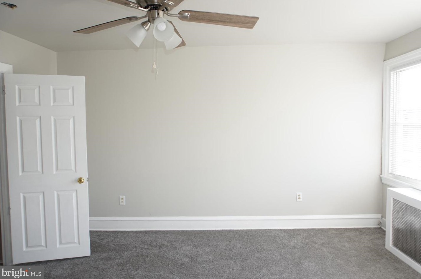 347 Avon Rd, Upper Darby PA  19082-3809 exterior