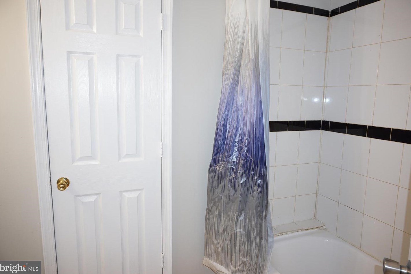 347 Avon Rd, Upper Darby PA  19082-3809 exterior