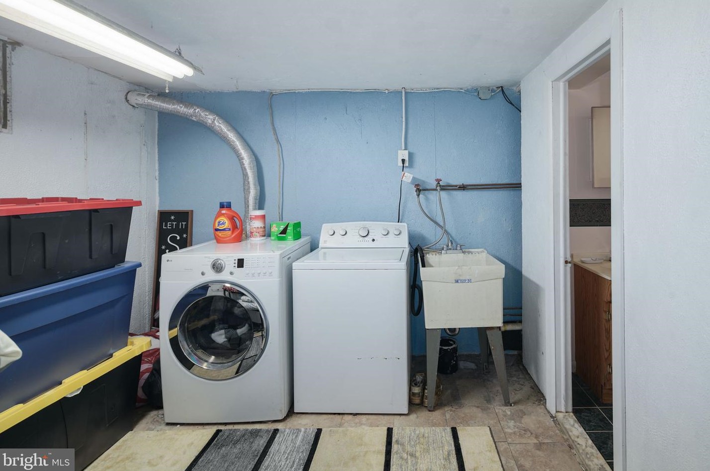 220 Academy Ave, Manor PA  19036-1713 exterior