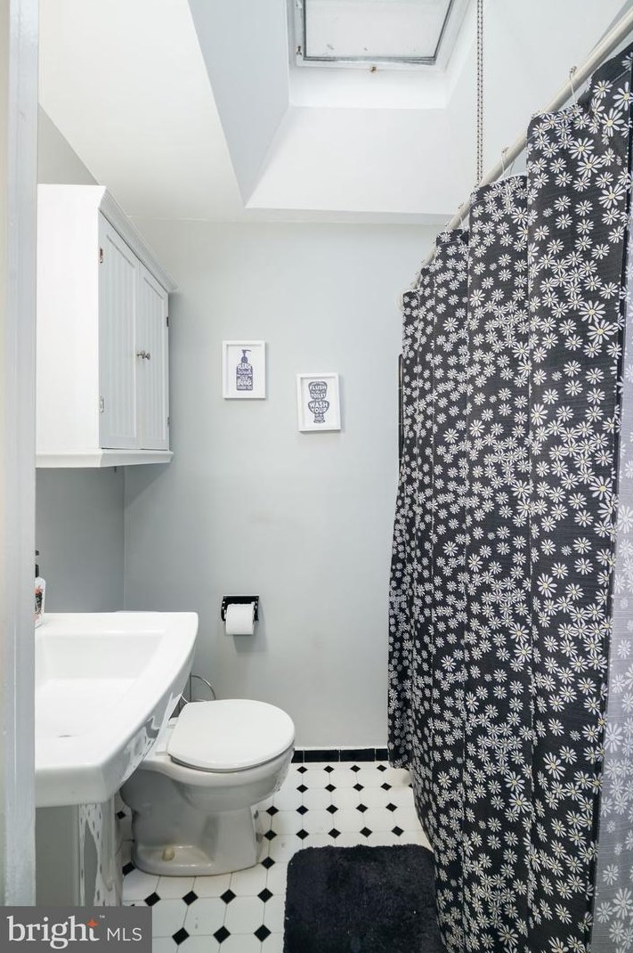 220 Academy Ave, Manor PA  19036-1713 exterior