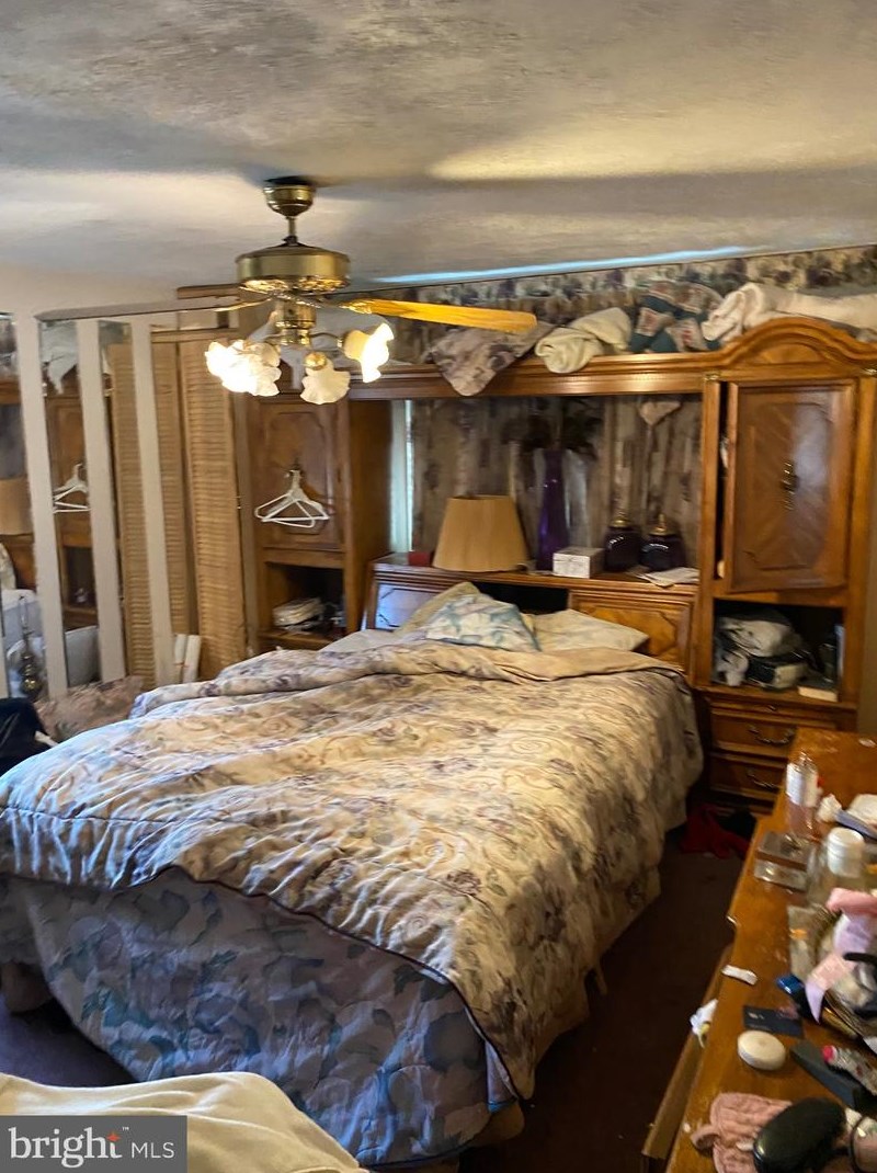 1301 Kerlin St, Chester PA 19013-3924 exterior