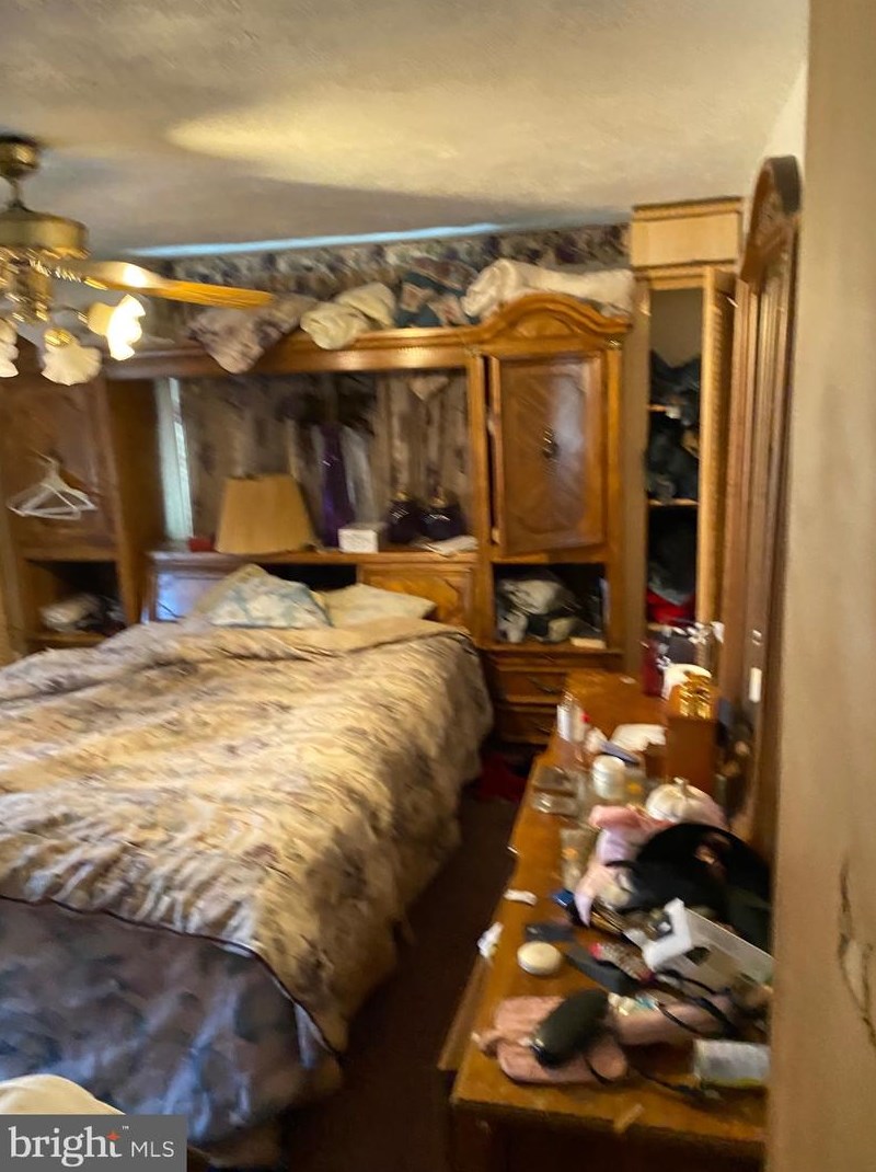 1301 Kerlin St, Chester PA 19013-3924 exterior