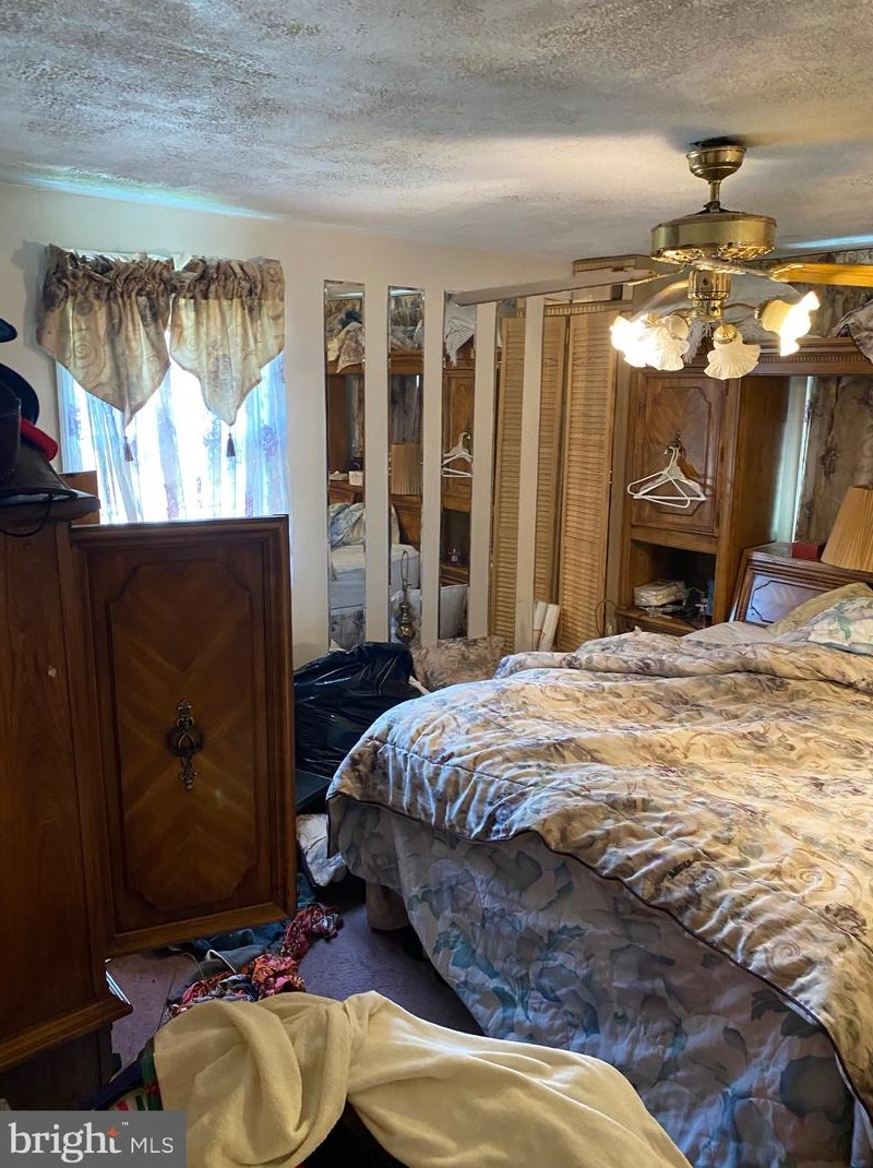 1301 Kerlin St, Chester PA 19013-3924 exterior