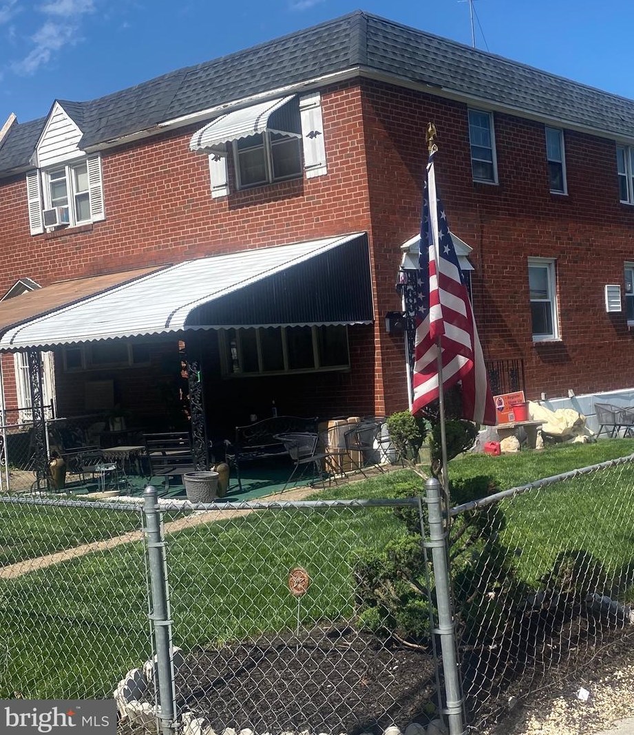 1301 Kerlin St, Chester PA 19013-3924 exterior