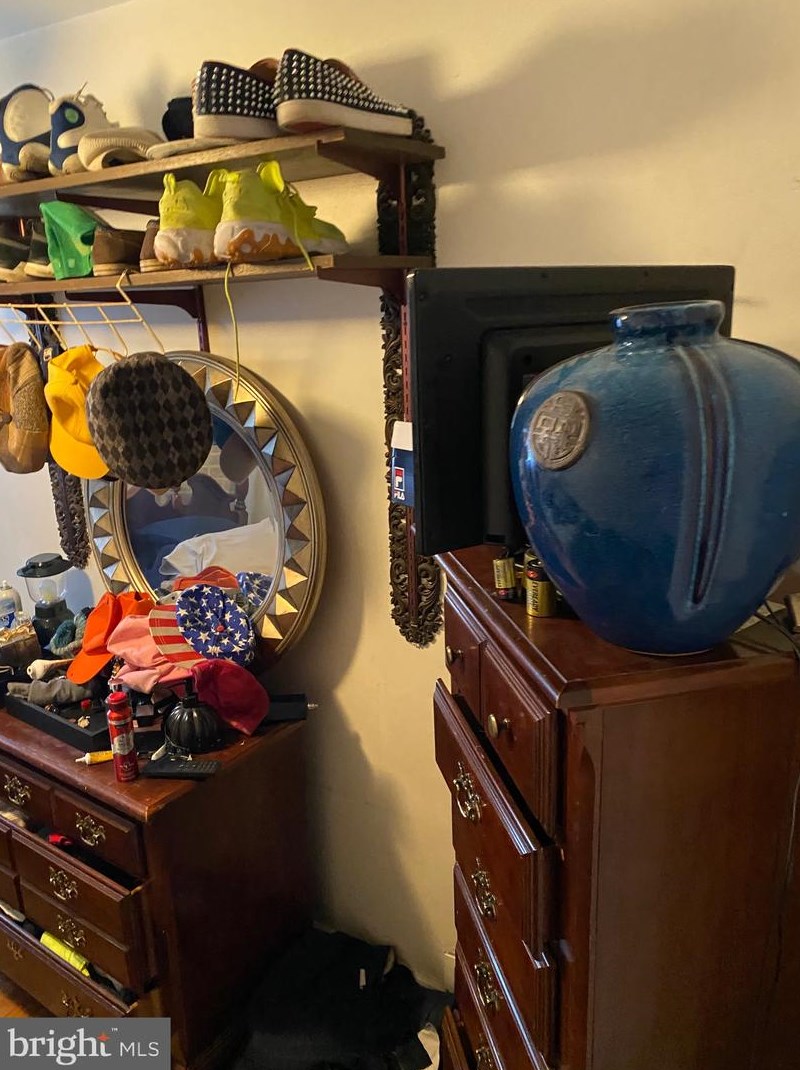 1301 Kerlin St, Chester PA 19013-3924 exterior