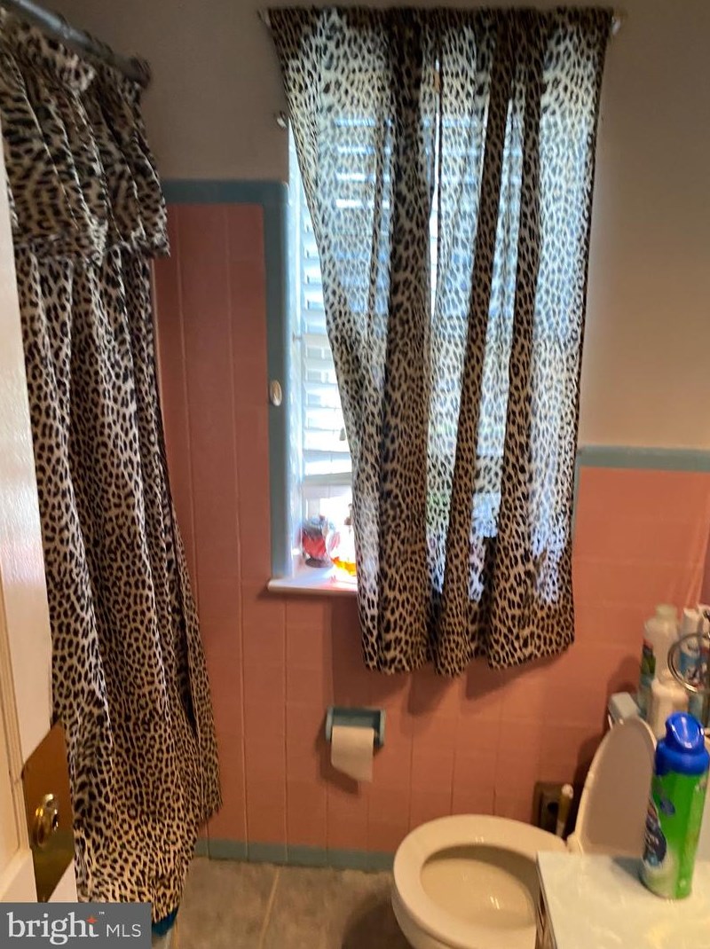 1301 Kerlin St, Chester PA 19013-3924 exterior