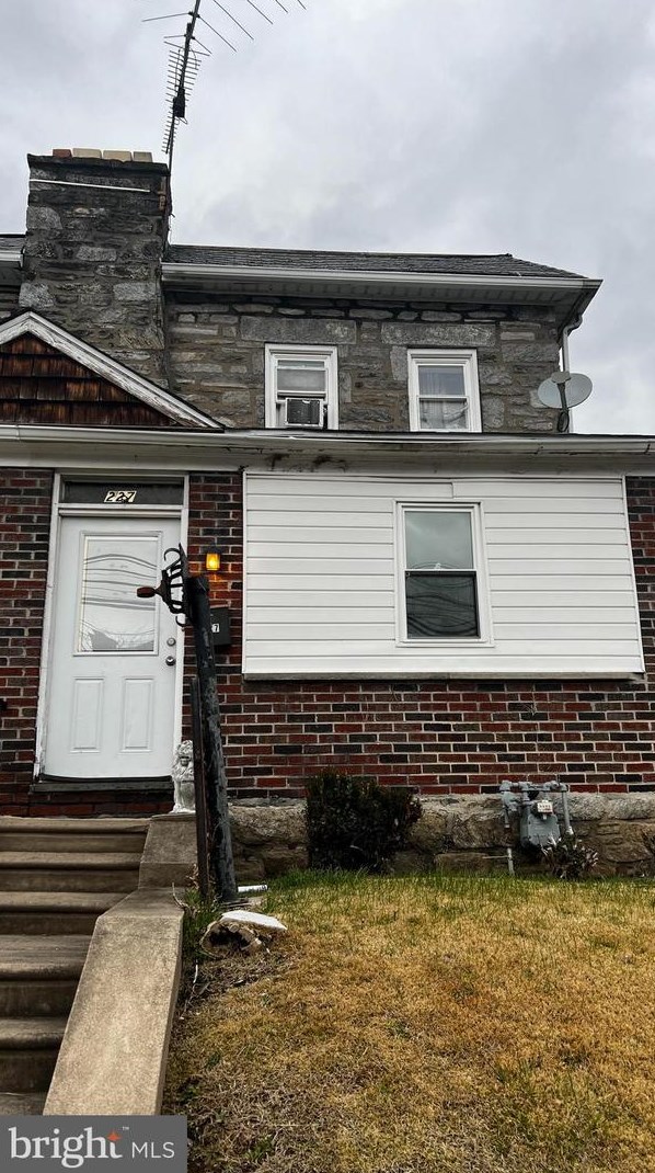 227 Bartlett Ave, Sharon Hill, PA 19079-1305