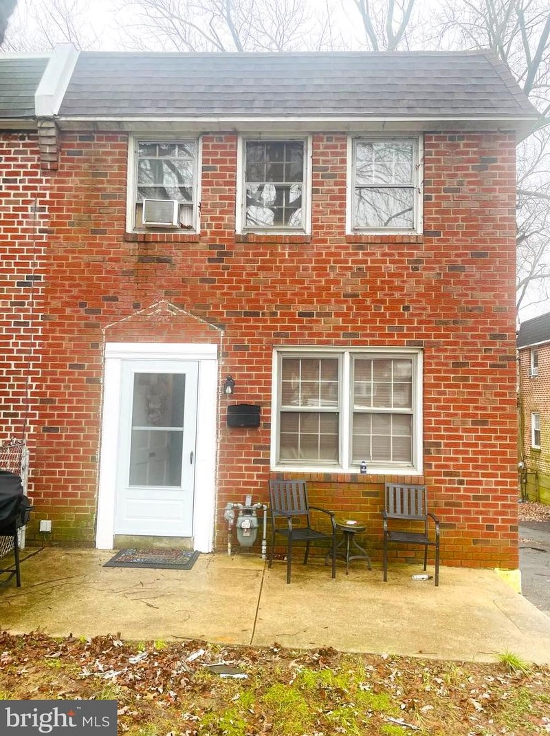 327 Greenwood Rd, Sharon Hill, PA 19079