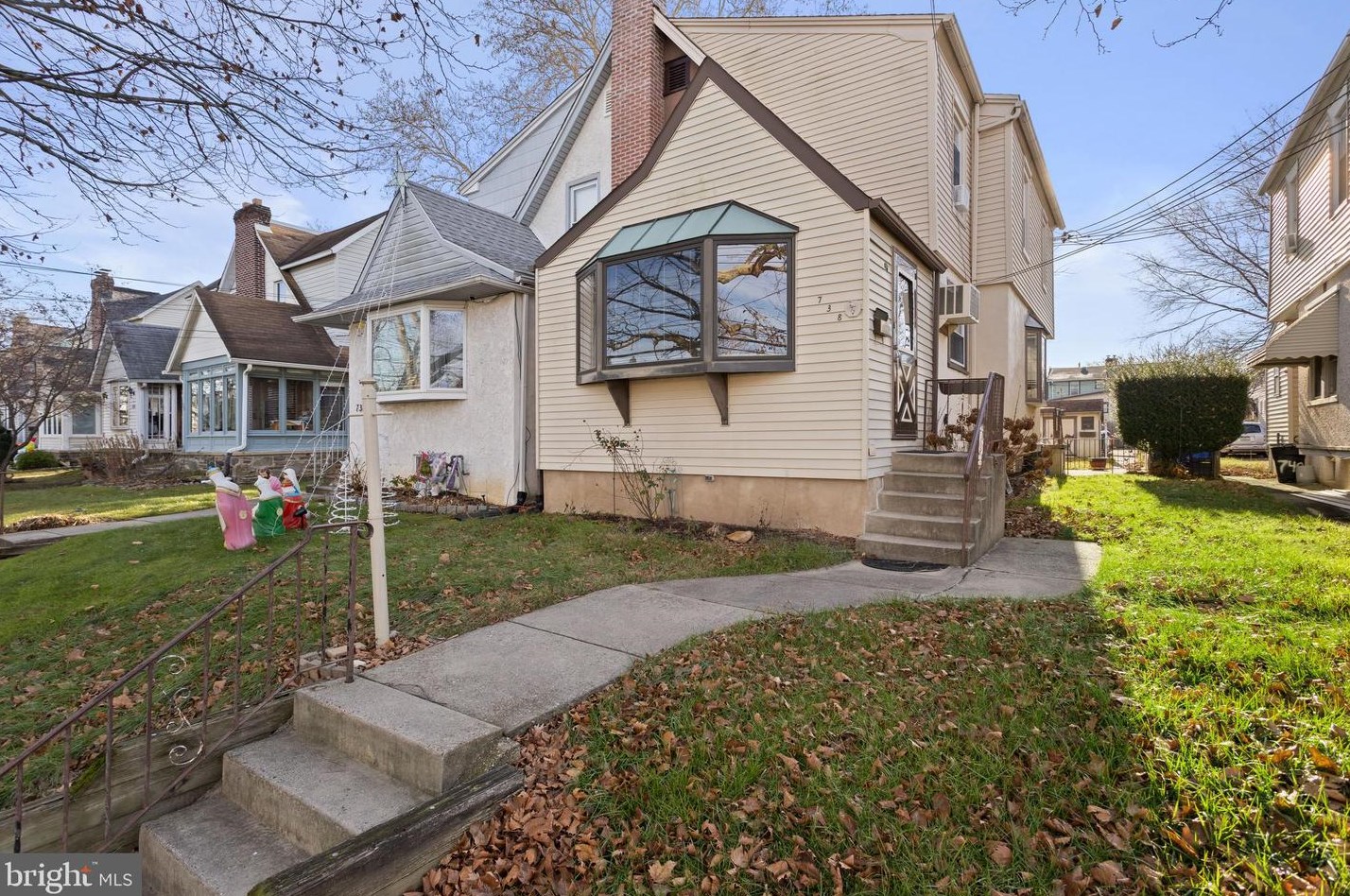 738 16th Ave, Prospect Park, PA 19076