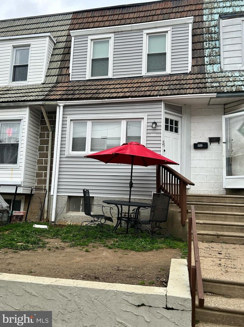 529 Millbank Rd, Upper Darby, PA 19082